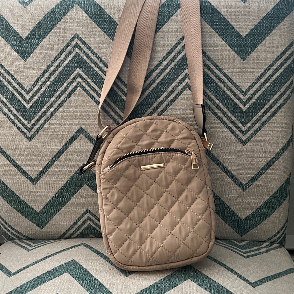 Quilted Beige/creme Crossbody Bag
